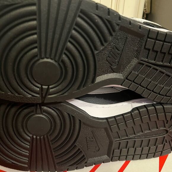 Nike Dunk Low White Black Panda Retro Shoes DJ6188-002 Men's Size 8.5 - Picture 9 of 9